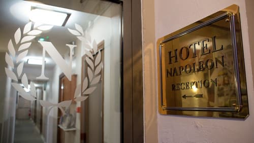 Hotel Napoléon, Reception