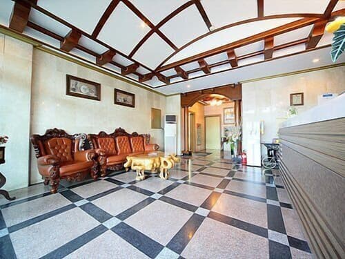 Island Motel, Lobby sitting area