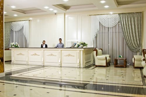 Plaza Hotel Bishkek, Reception
