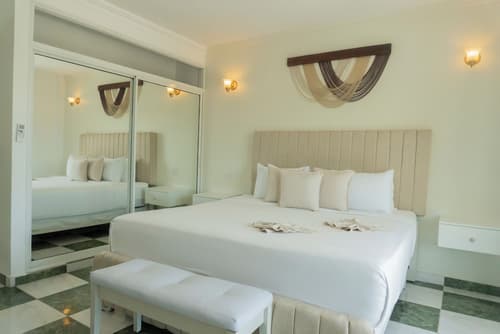 Hotel Checkin El Cortecito, Room