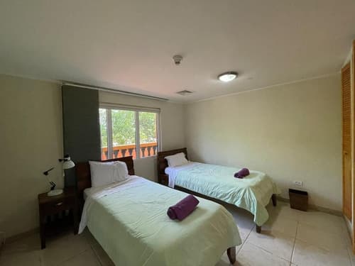 Del Rey Apartments, Room