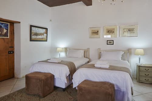 Yellow Aloe Guesthouse, Room