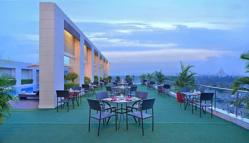 Radisson Hotel Agra, Restaurant