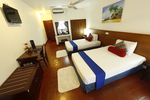 Catamaran Beach Hotel, Room