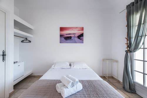 LavaRock Villa, Room