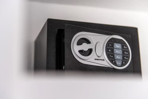 LavaRock Villa, Room