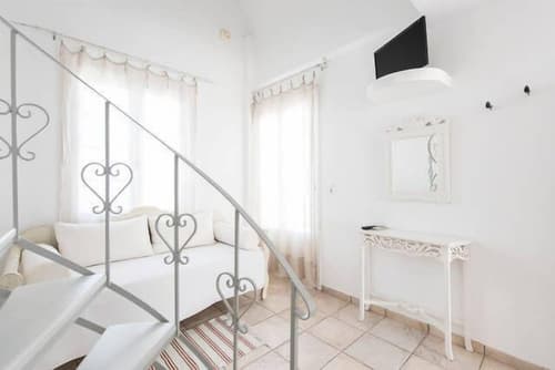 LavaRock Villa, Lobby lounge