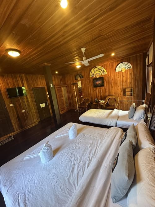 Luang Prabang Province, Room