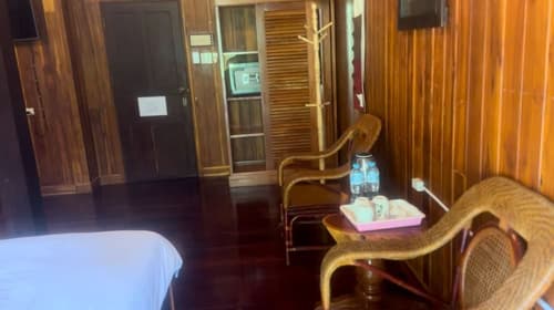 Luang Prabang Province, Room