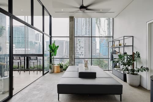 Lloyd's Inn Kuala Lumpur, Reception