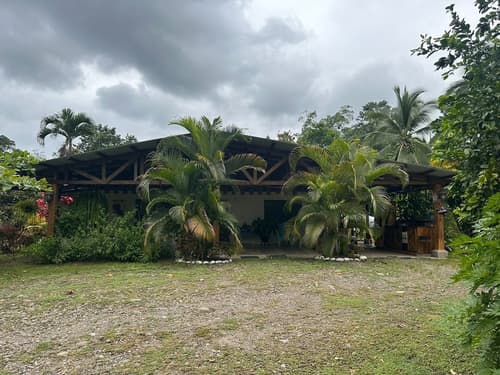 Riverside Lodge, Primary image