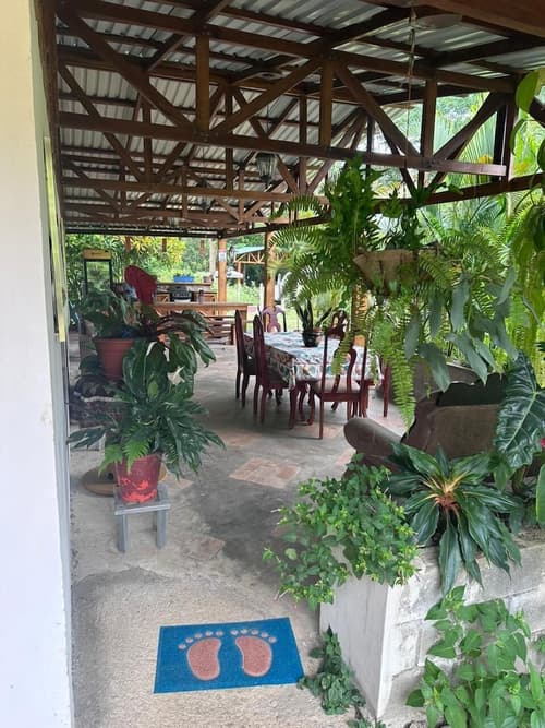 Riverside Lodge, Front of property