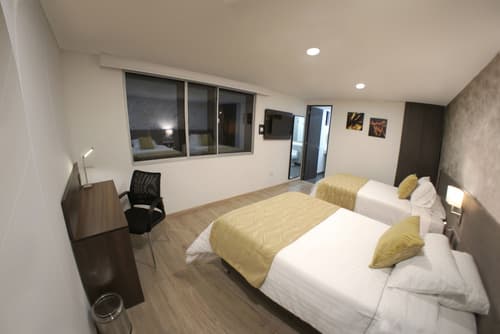 SM Grand Hotel, Room