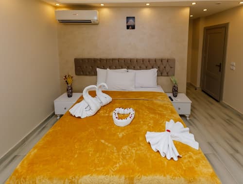 Venus Pyramids Inn, Room