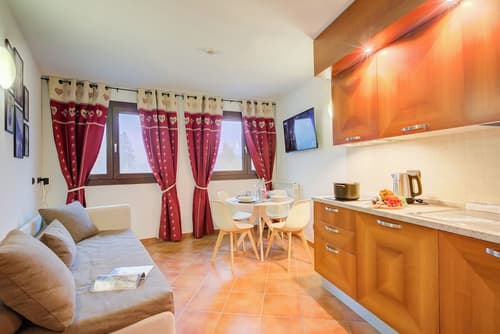 L' Aquila Campo Smith On The Ski Slopes, Primary image