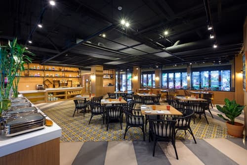 Tinidee Trendy Bangkok Khaosan, Restaurant