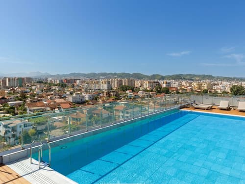 Mercure Tirana, Pool