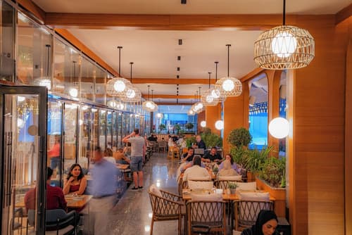 The First Collection Dubai Waterfront, Restaurant