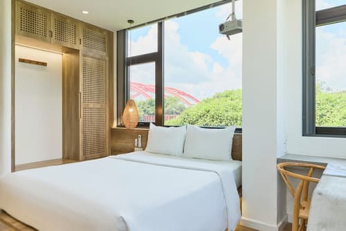 Kin Wander Trung Son, Room