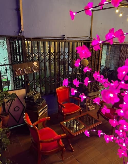 Hotel Calantha, Interior