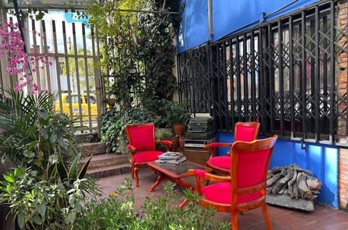 Hotel Calantha, Interior