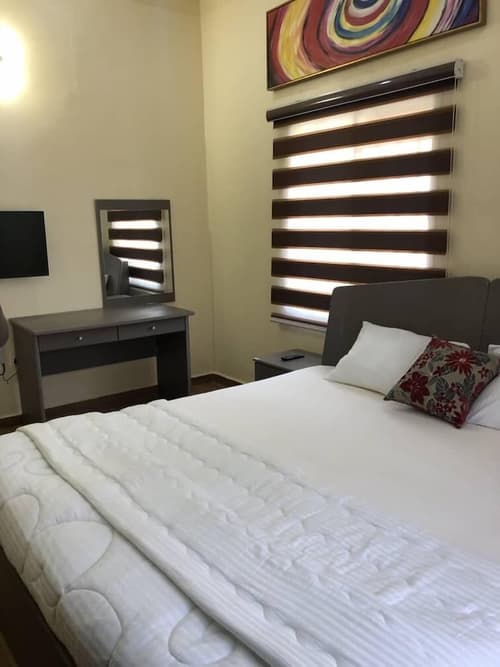 Hilton Summer Apartments, Room