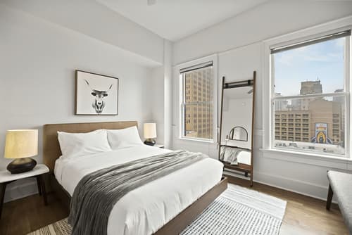 The Maverick, powered by Placemakr - River Walk, Room