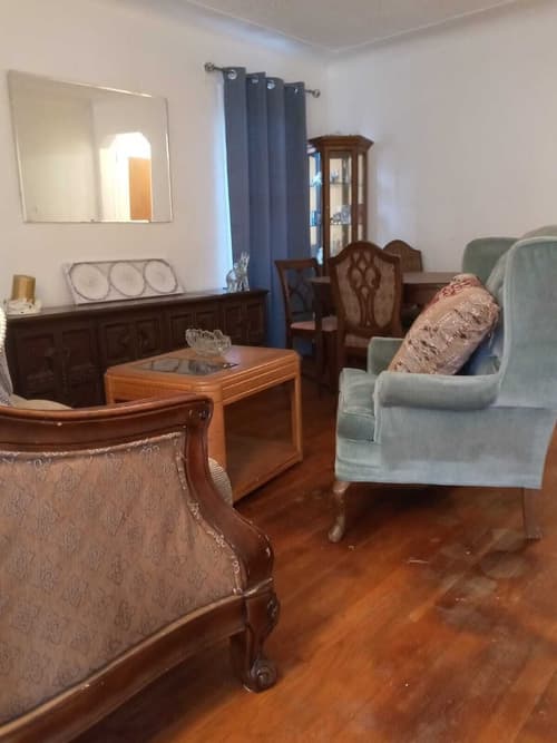 Super Comfy Room at a Great Location, Living area