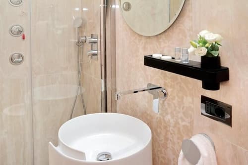 BQ HOUSE COLOSSEUM Luxury Rooms, Room