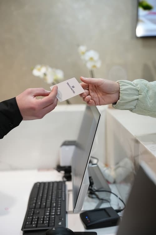 Troci Hotel, Reception