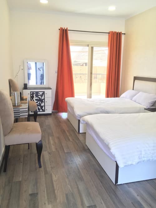 Narmer Pyramids View, Room