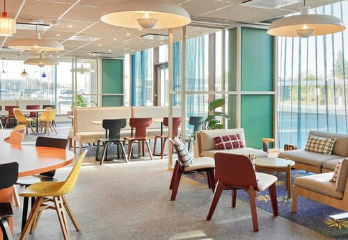 B&B Hotel Marne-La-Vallée Val D'Europe, Lobby sitting area