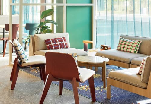 B&B Hotel Marne-La-Vallée Val D'Europe, Lobby sitting area