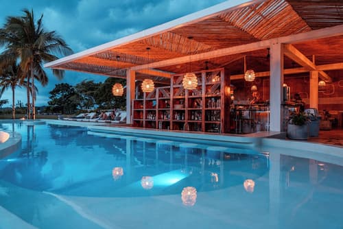 Bambuda Santa Catalina, Pool