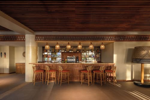 JAZ Elite Aurora, Lobby lounge