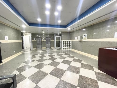 Premier Serviced Hostel, Interior entrance