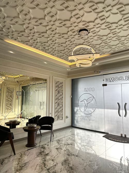 Colibri Hotel, Reception