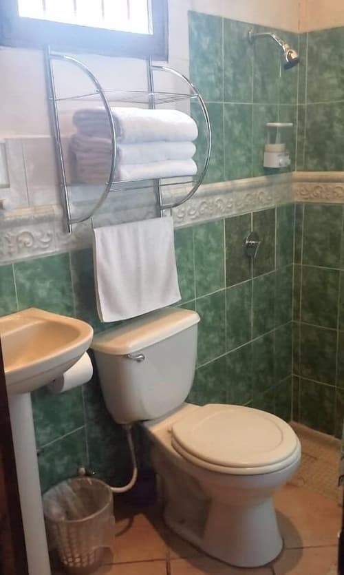 Hotel y Restaurante Hacienda, Bathroom