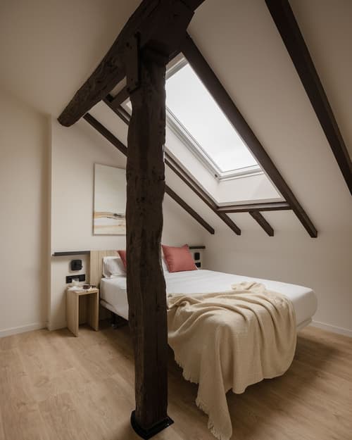 Líbere Bilbao Ledesma, Room