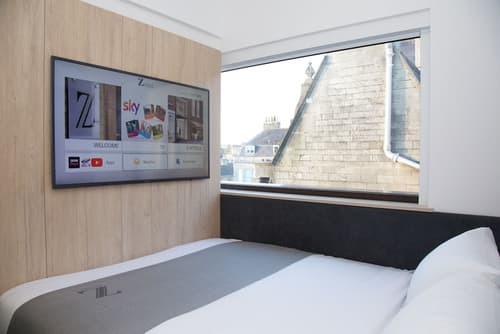 The Z Hotel Bath, Room