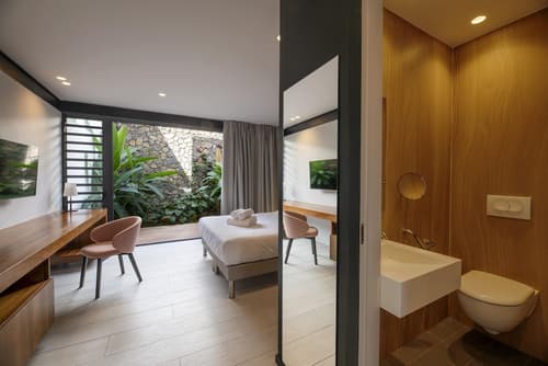 Clos de la Rivière, Room