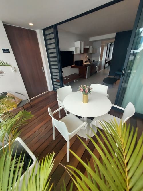 Clos de la Rivière, Private kitchen