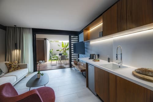 Clos de la Rivière, Room