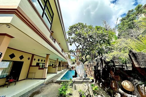 Taxa Raya Guest House, Front of property