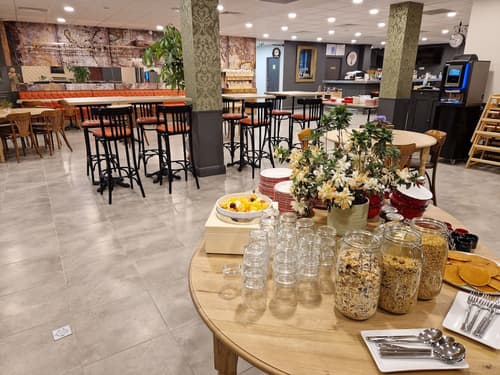 Beelodge Hôtel Blois Centre, Breakfast buffet