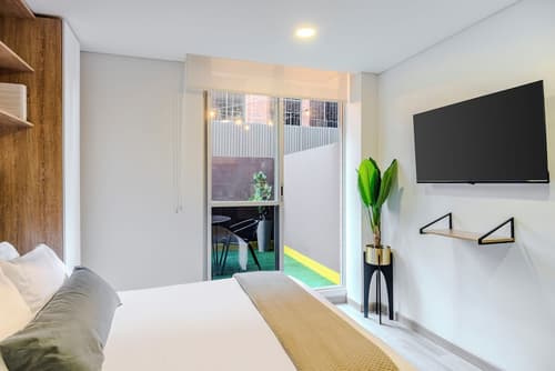 Once 94 by Jalo, Room