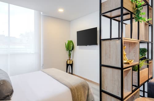 Once 94 by Jalo, Room