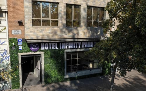 Hotel Infinity Park Santiago, Front of property