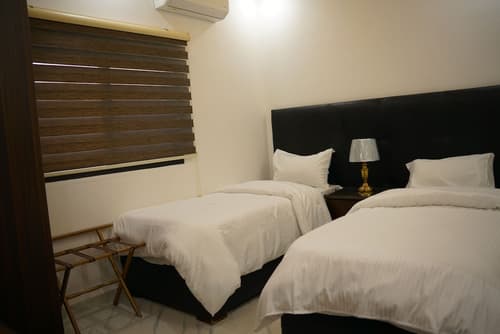 Mansi Residence, Room