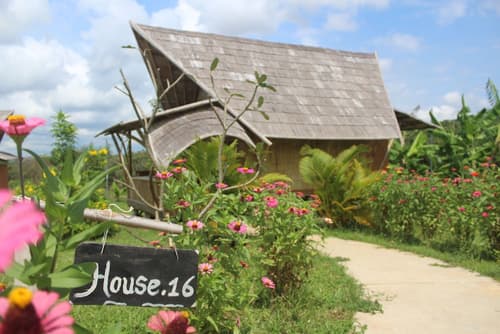 Hanchey Bamboo Resort, 